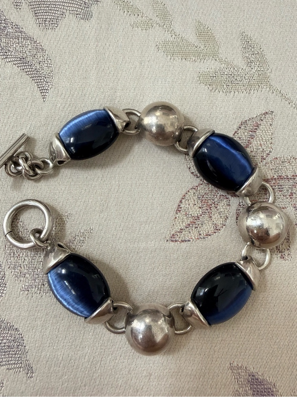 925 Mexico stamped - Elegant Silver and Blue cat’s eye stone Bracelet